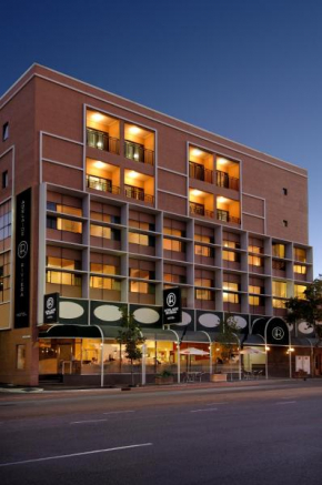 Adelaide Riviera Hotel, Adelaide